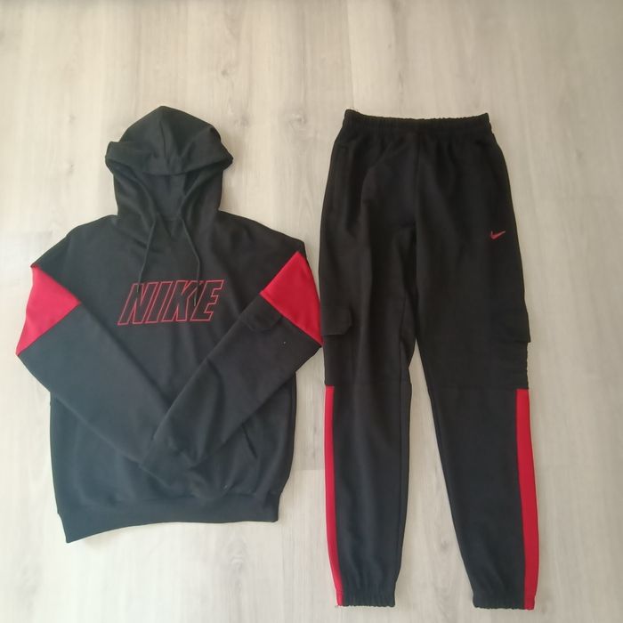 Спортивный костюм Nike