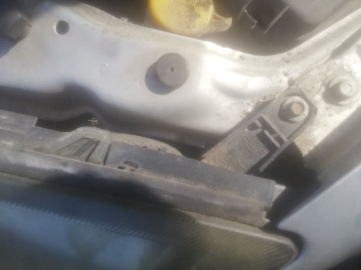 Lampy przód Opel Vectra C Hella
