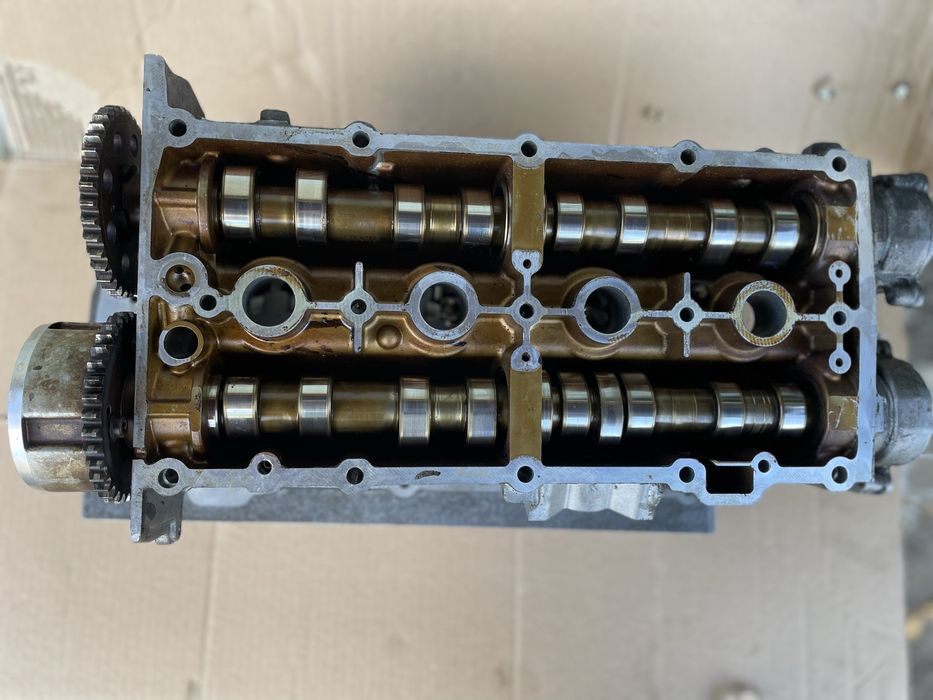 Головка блока ГБЦ VW Passat B6, Golf 5, Touran, Skoda A5 1.6 16V FSI
