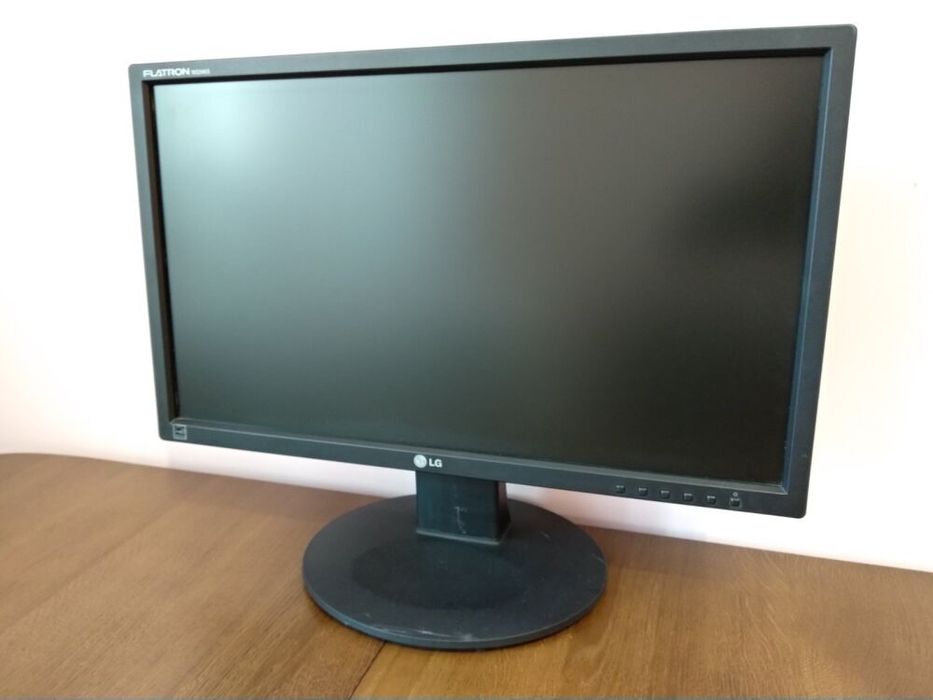 Продам Монитор 21,5" LG Flatron W2246S-BF