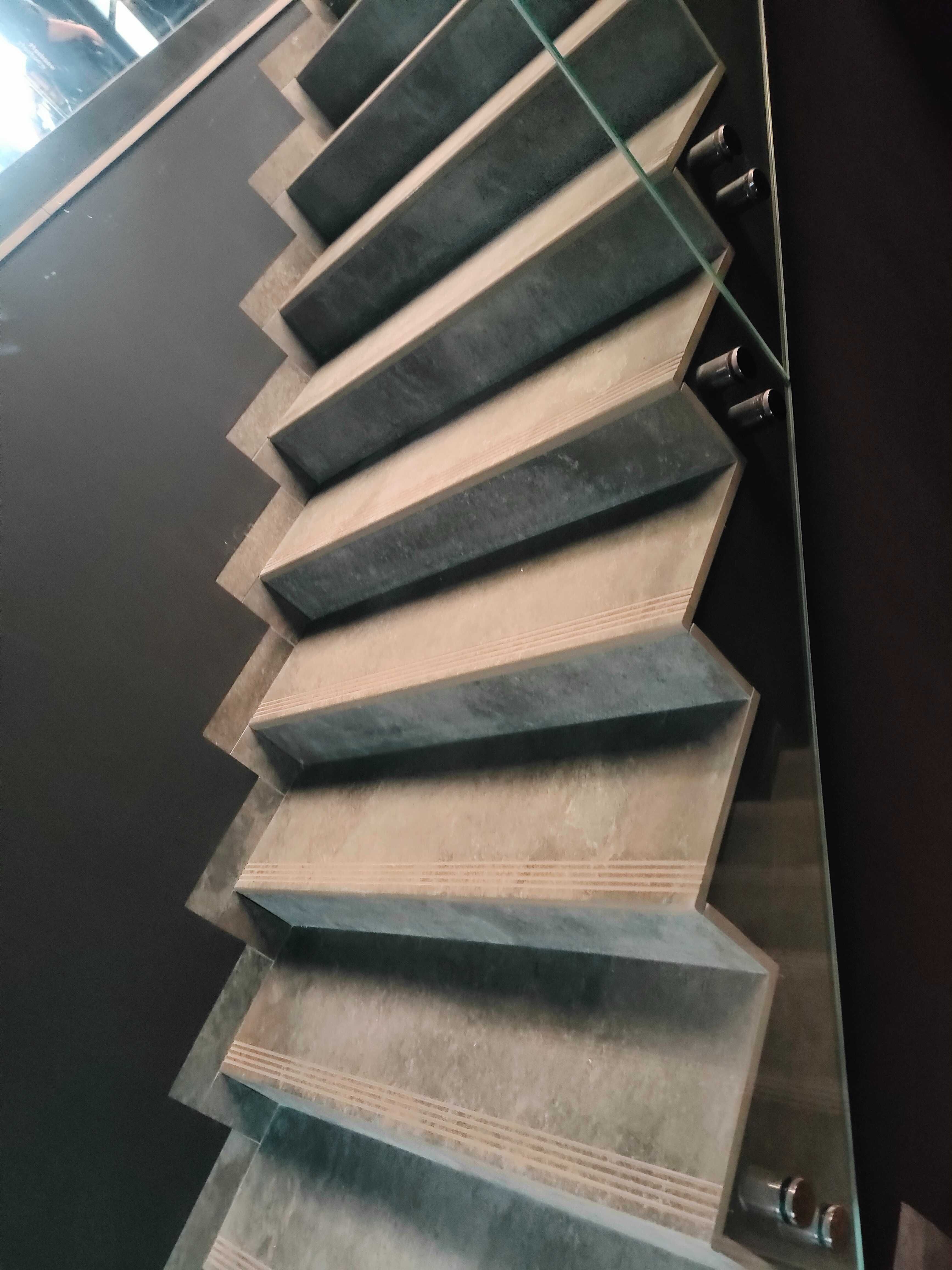 Stopnica stopień schody gres ceramika 120x30x2 cm stopnice gresowe