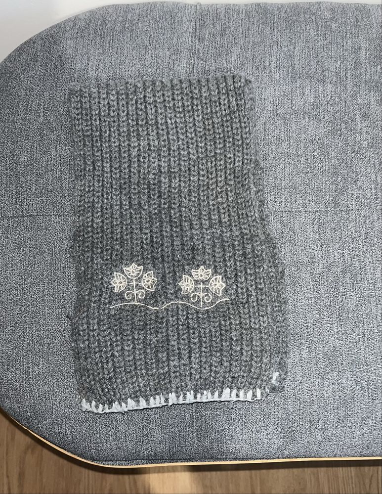 Conjunto Lenços variados em excelente estado vendo o conjunto