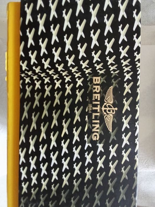 Коробка от часов BREATLING