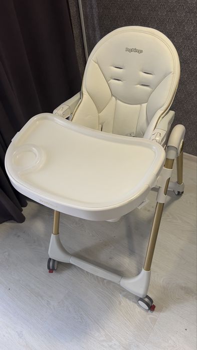 Стіл годувальний Peg-Perego