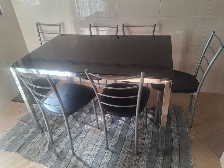 Móveis quarto, secretária e mesa