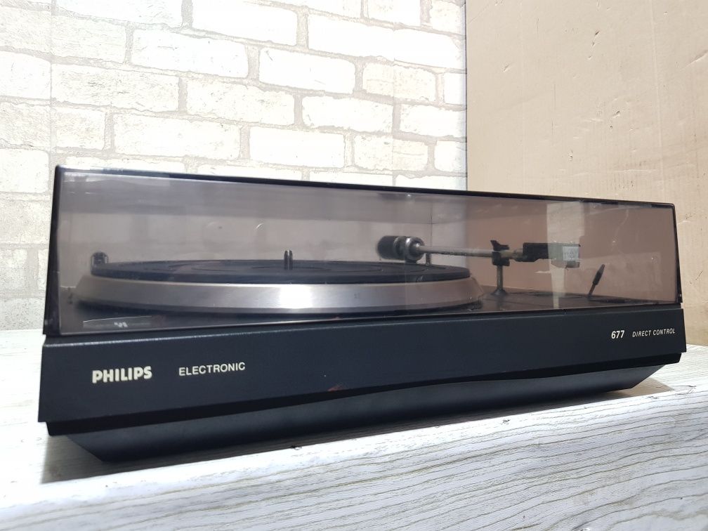 Вініловий програвач/виниловый проигрыватель Philips AF 677 б/у з Німеч