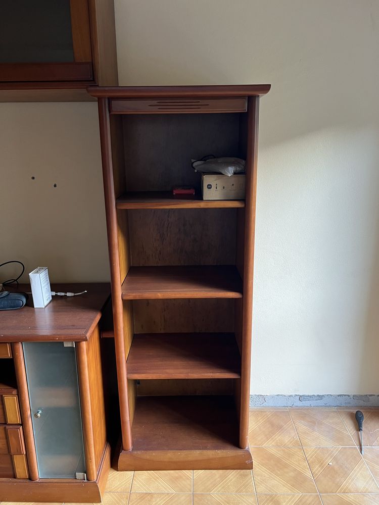 Movel de sala em cerejeira