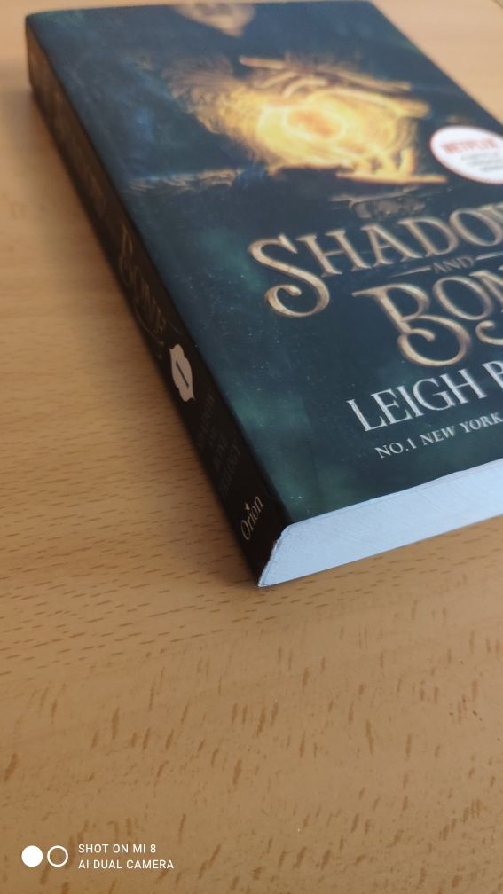 "Shadow and Bone" de Leigh Bardugo