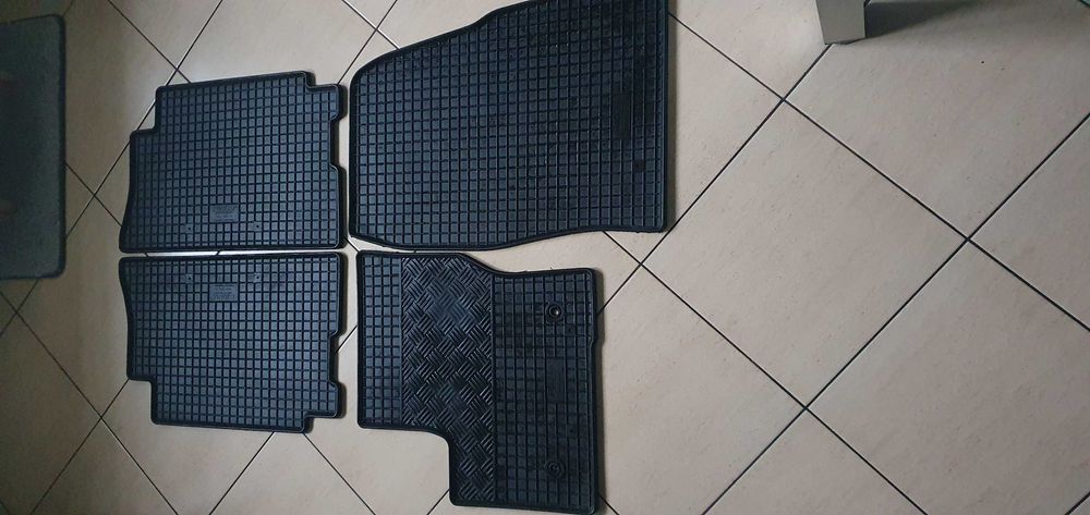 dywaniki Ford Kuga MK2 jak nowe