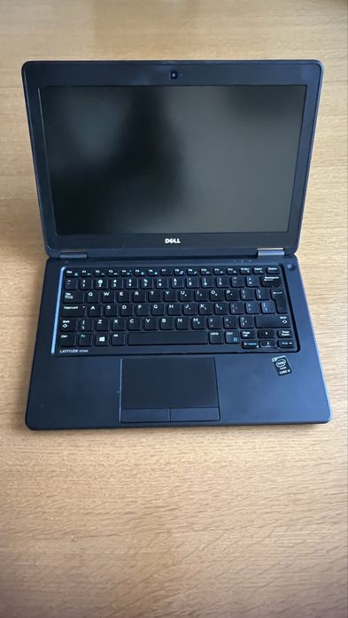 Laptop Dell, używsny, 14 cala