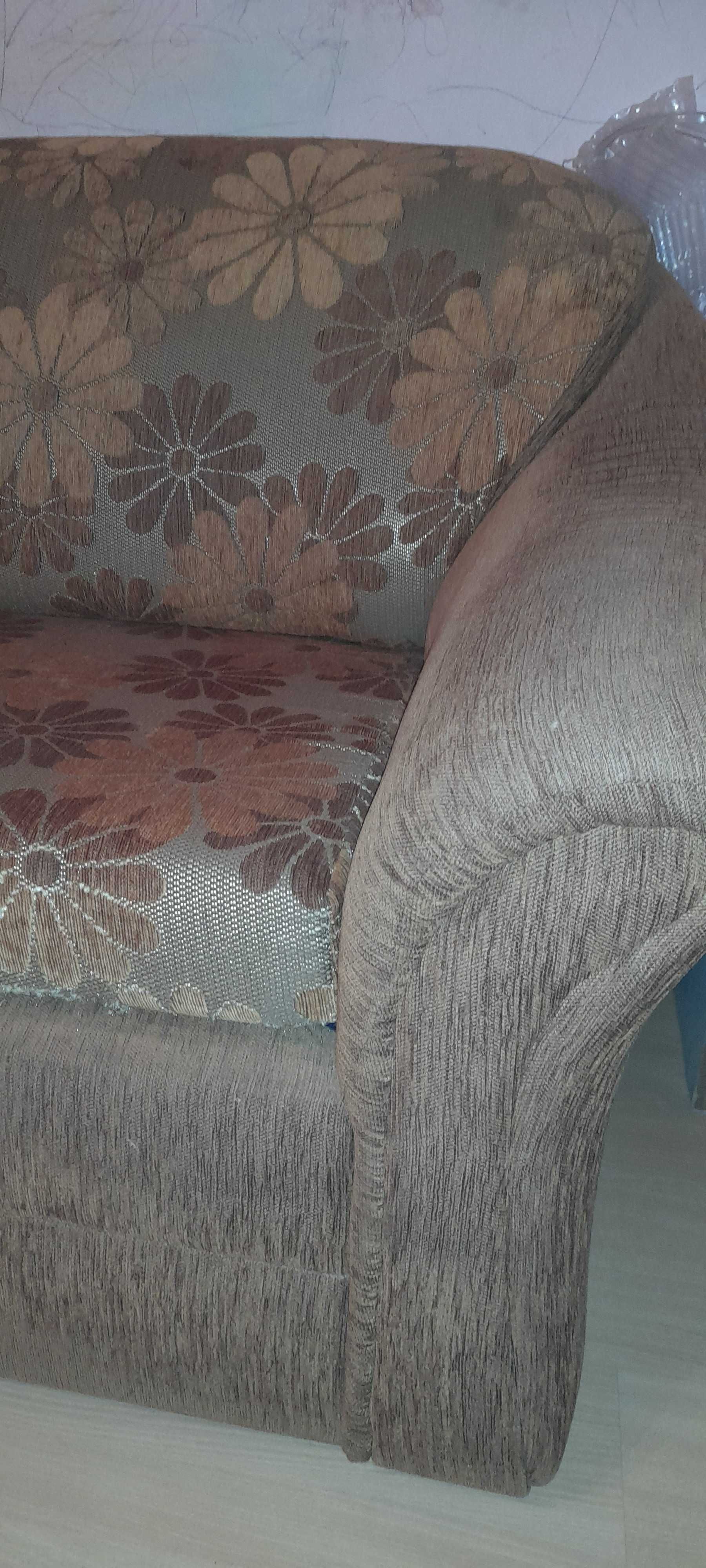 Meble Bodzio. Dawny Bodzio. Rokladana sofa i dwa fotele