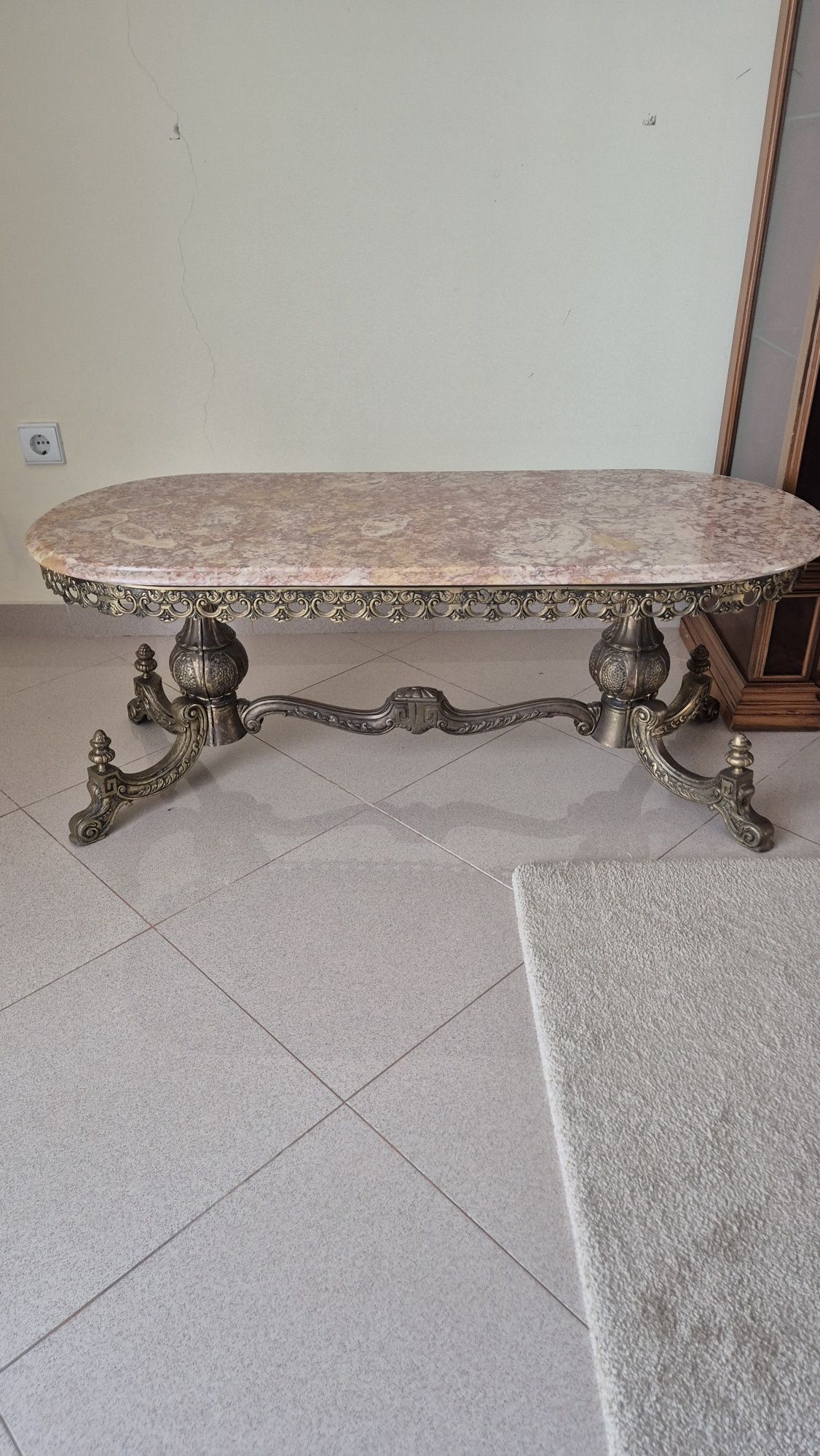 Mesa centro de mármore