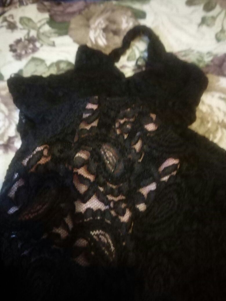 Чорна сукня з голою спиною гіпюр 44 розмір