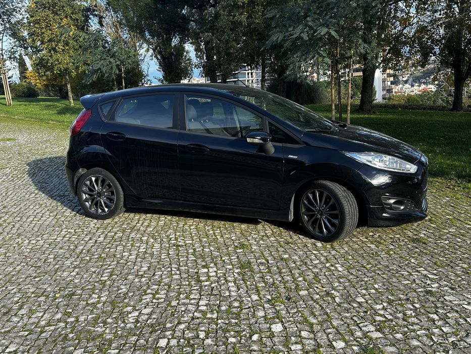 Ford Fiesta 1.5Tdci ST-Line impecavel !!
