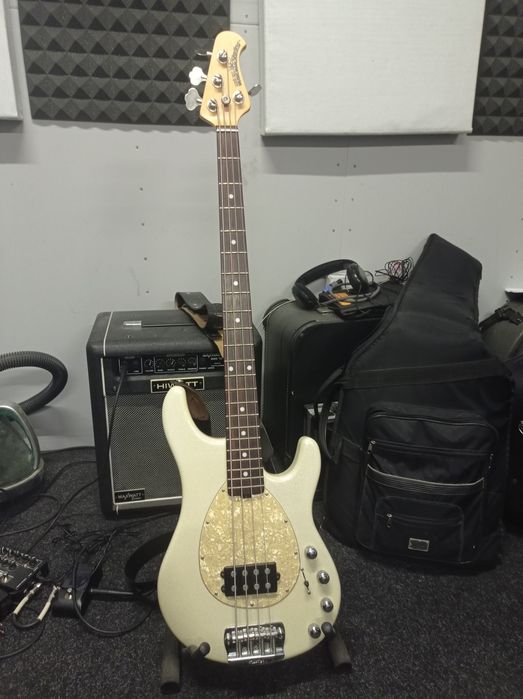 Бас гітара Ernie ball Music Man Sterling Sparkle white 4 bass USA