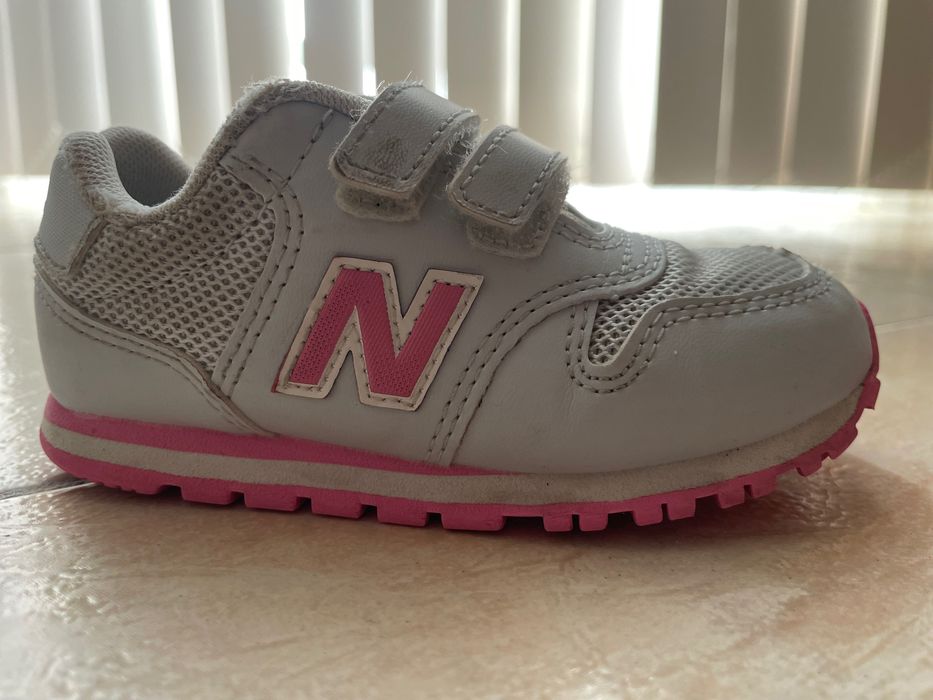 Sapatilhas New Balance Criança TAM: 25