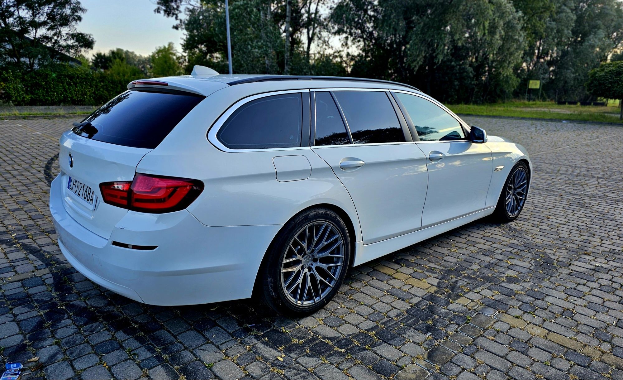 BMW F11 seria 525 3.0d 2011 automat hak elektryczny