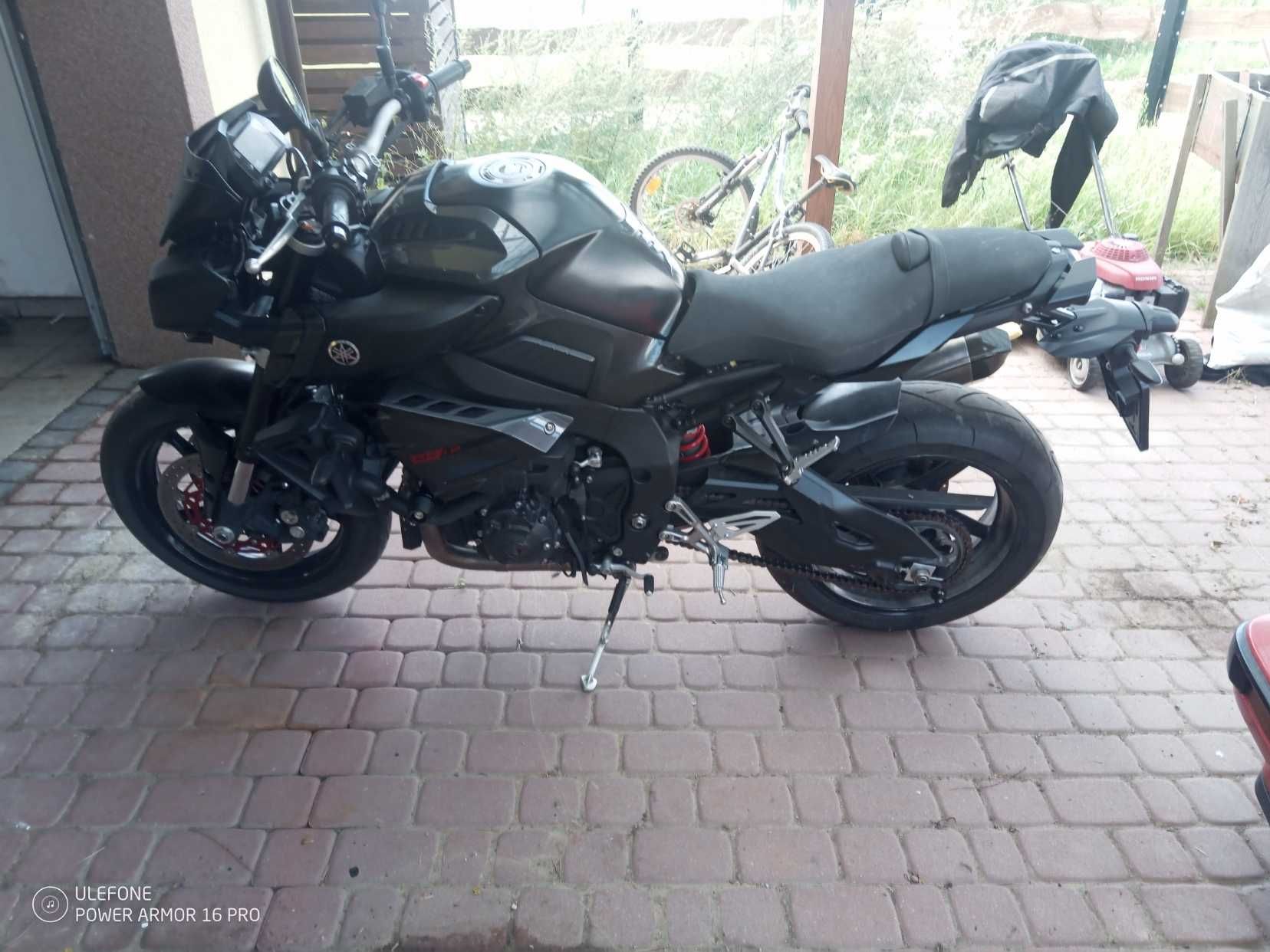 Yamaha MT10 Akrapovic Gilles