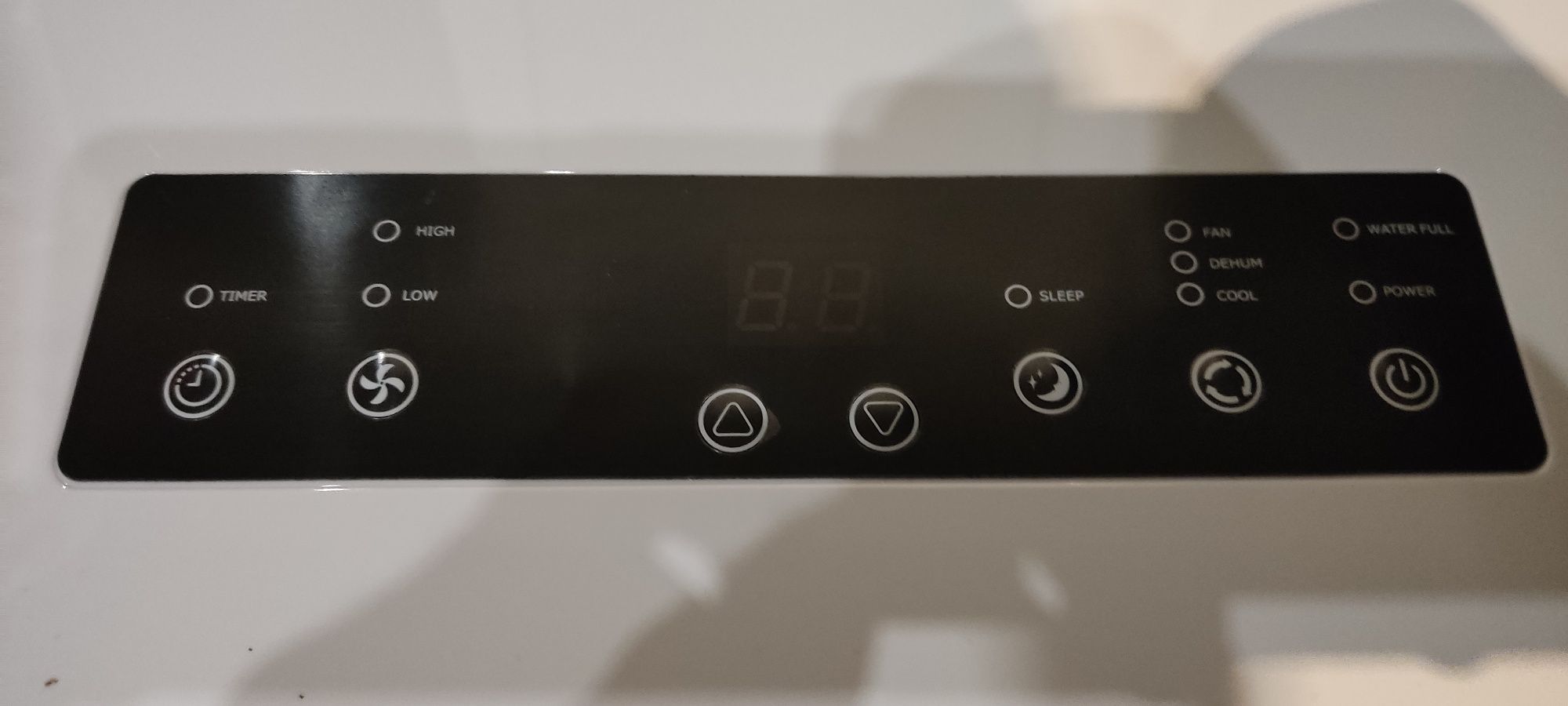 Klimatyzator przenośny 9000 BTU – idealny na upały!