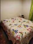Quarto num apartamento t3 Rua Brasil 147
