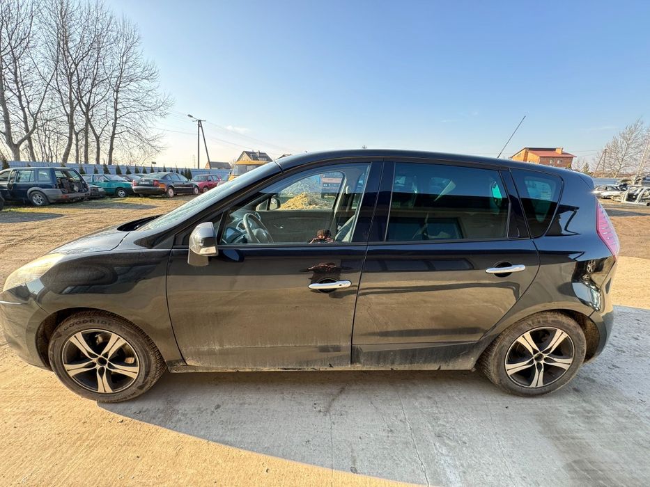 Авторозборка шрот Запчастини Рено Сценік 3 Renault Scenic 1.4TCe NV676