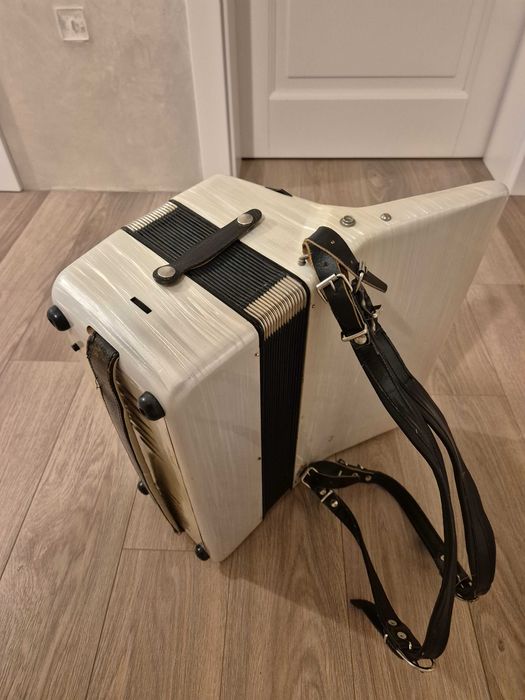 Akordeon Weltmeister Stella  96