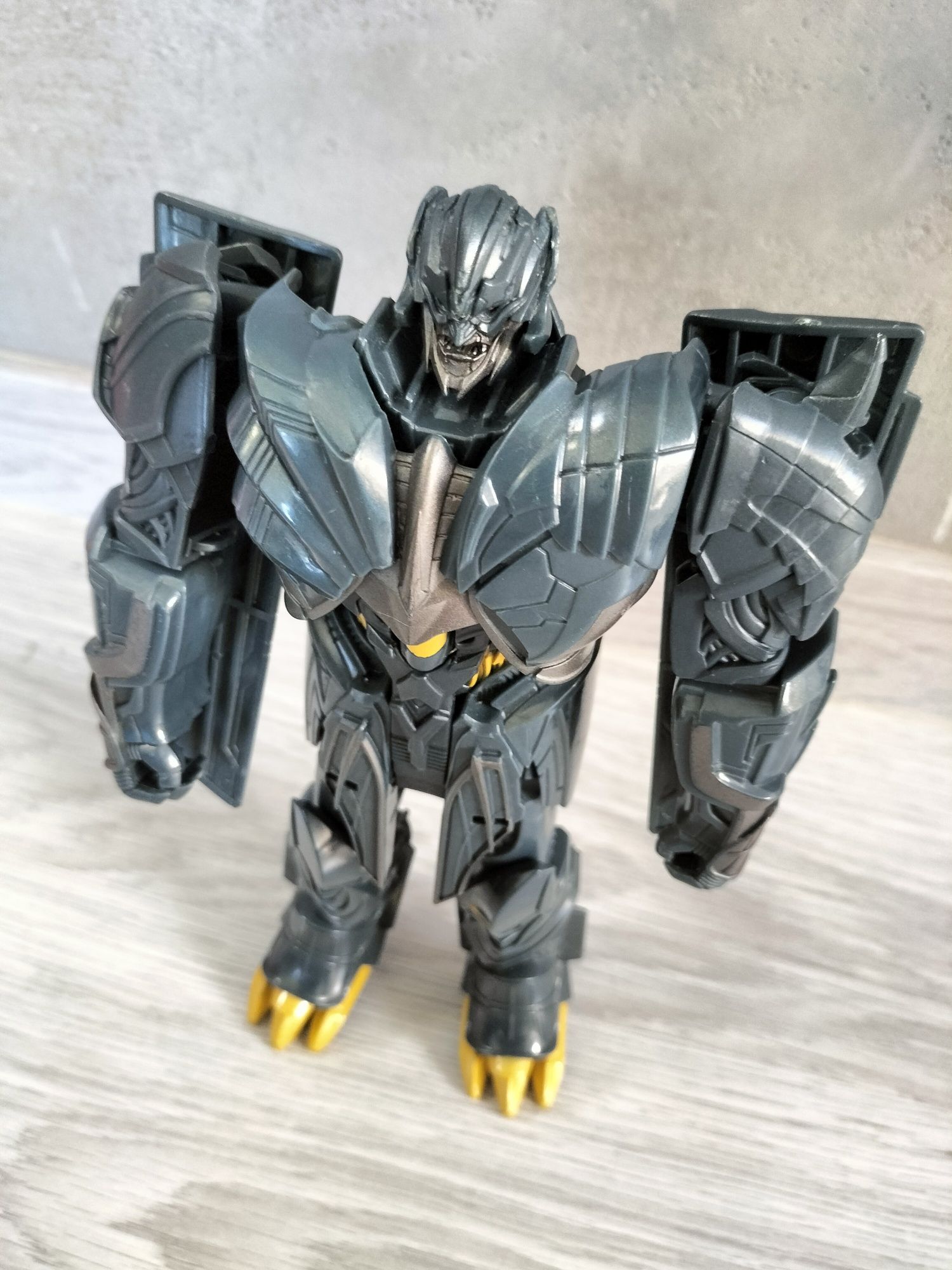 Transformers The Last Knight Titan Changers Megatron Hasbro