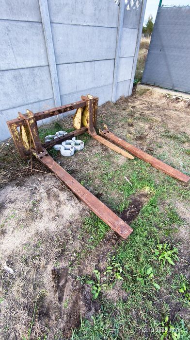 Karetka Kramer widły Komatsu przedłużki Ładowarki JCB