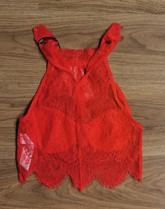 Koronkowy top Zara roz. S (19 euro)