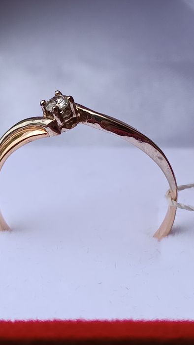 НОВА Каблучка золота 585 з діамантом 18,5розмір