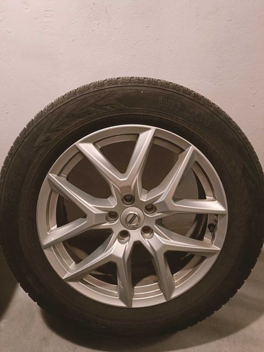Oryginalne felgi Volvo R18 + opony zimowe Nokian WR SUV 4 235/60R18