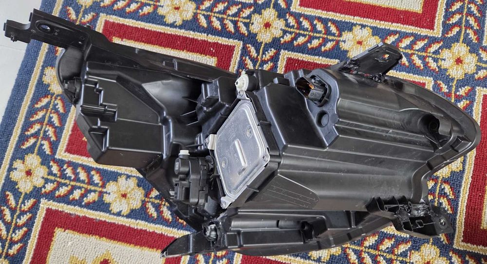 Farol Esquerdo RENAULT CAPTUR II 2020 a 2024