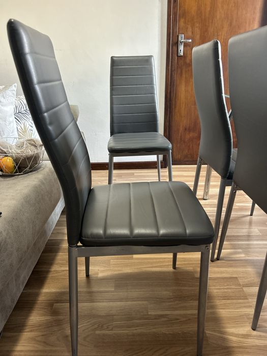 Mesa de jantar e cadeiras 6 lugares