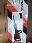 Młot wyburzeniowy,udarowy Yato 1600W 70J