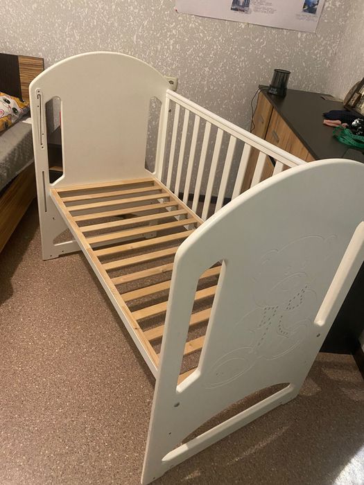 Кровать Умка белого цвета +матрац единая цена