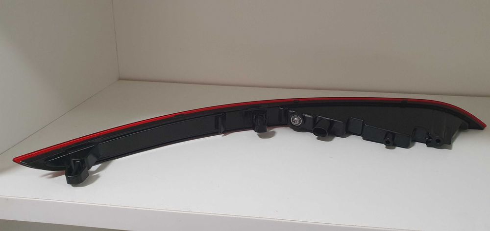 Задний отражатель LED в бампер PORSCHE CAYENNE и другие модели Mansory