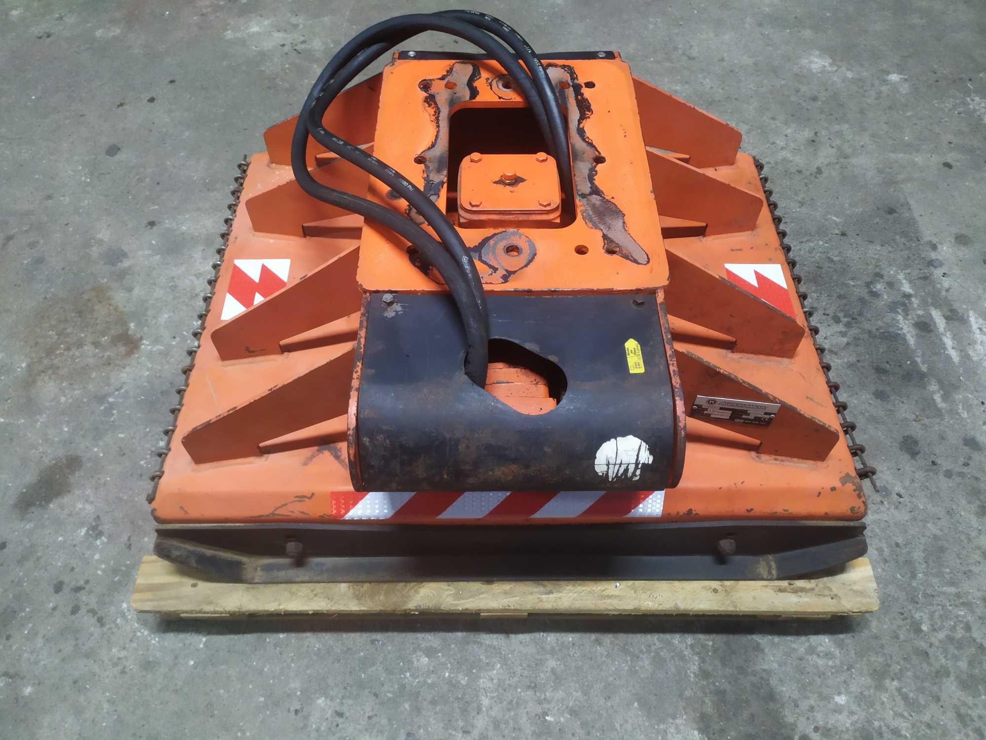 Capinadeira para mini giratória