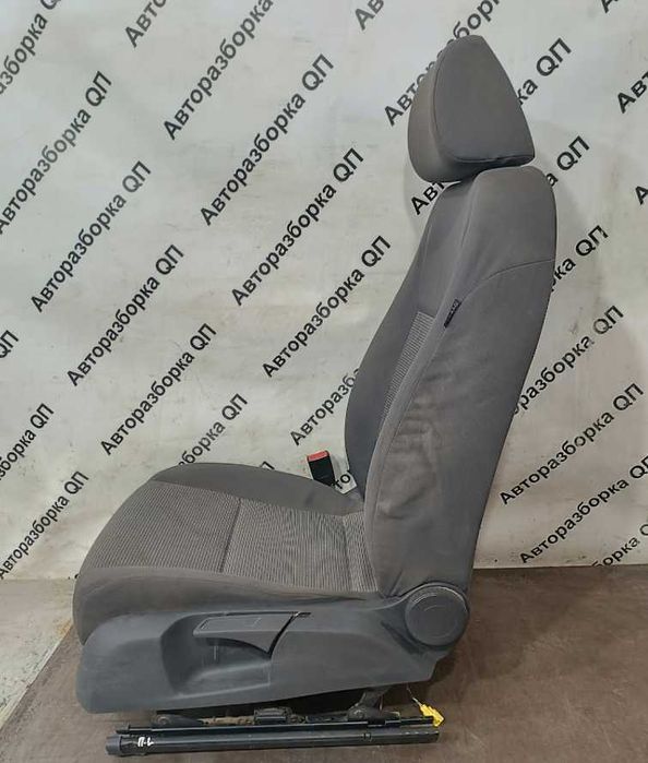 Салон (ткань) Volkswagen Jetta A5. Разборка Volkswagen Jetta A5