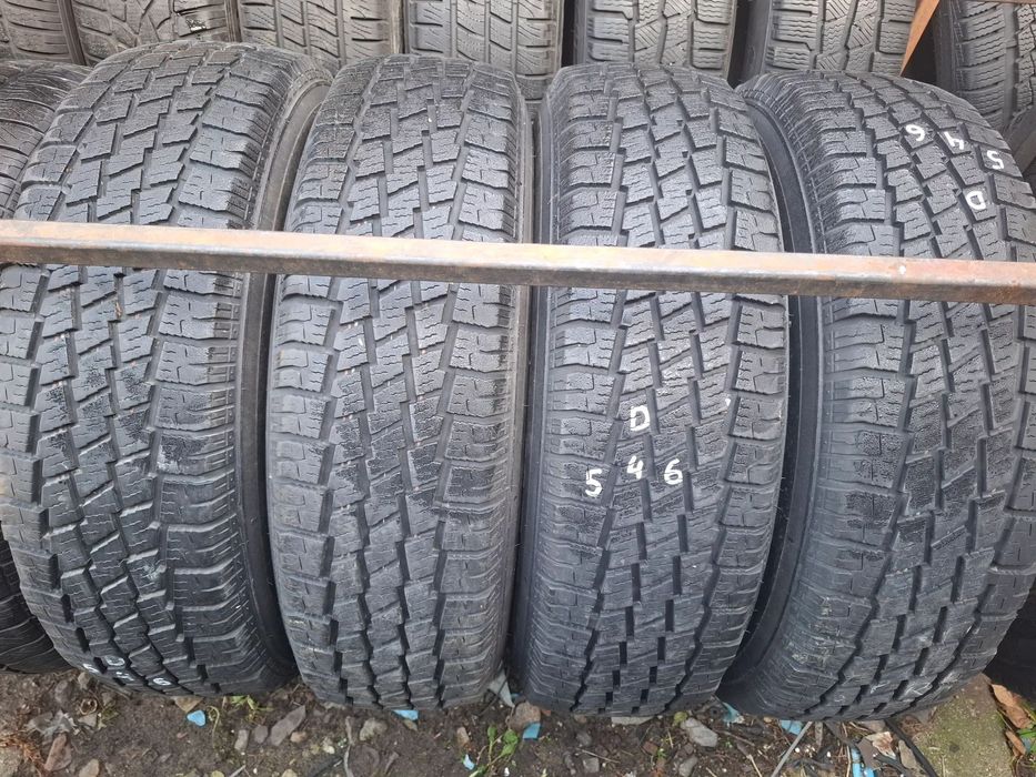 Maxxis winter 205/75r16c