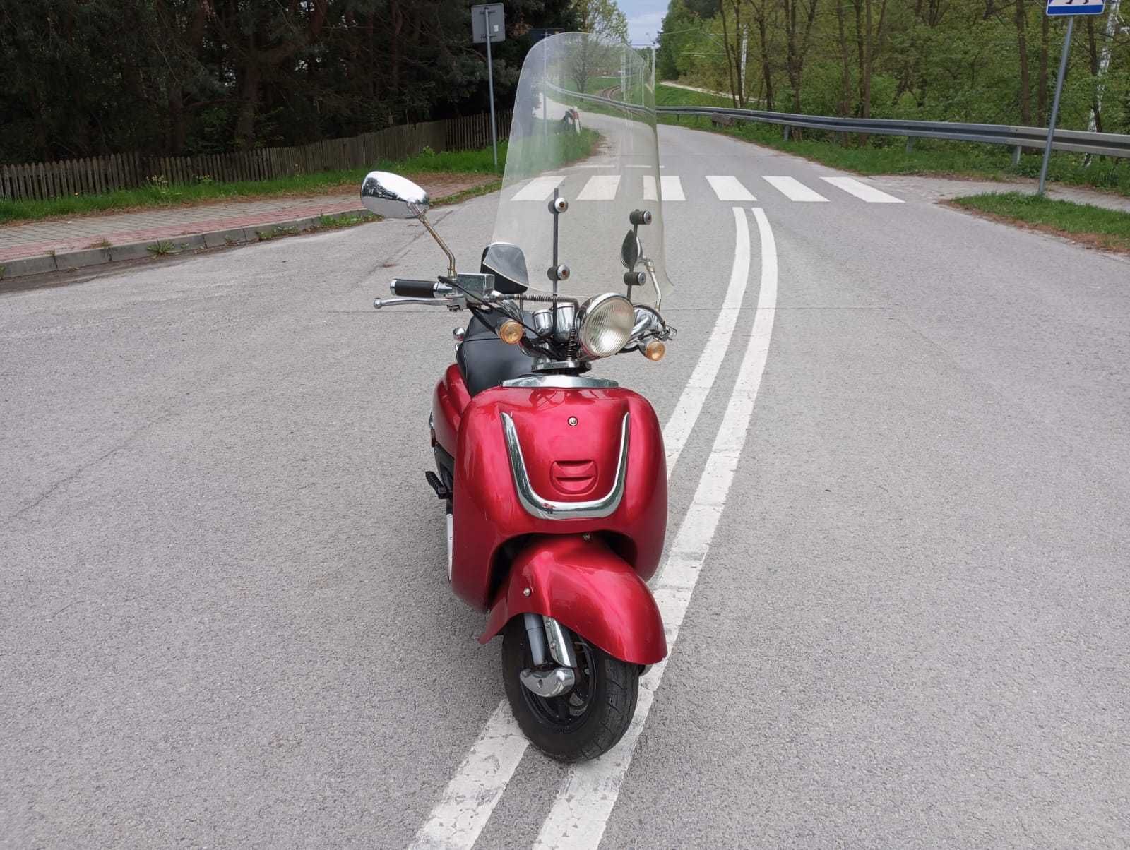 Skuter RETRO 50CM 4T czterosuwowy rozrusznik typu Vespa Lambretta 2009