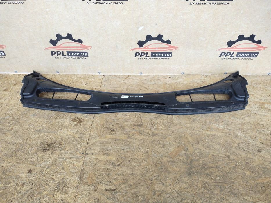 Ford Transit Connect Mk2 13-21 пластик под лобовое стекло жабо