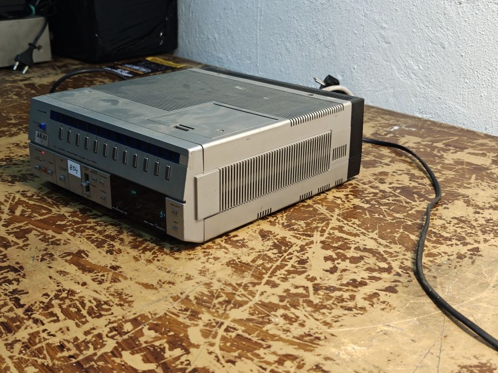 Adapter tunera Akai VU-77EG