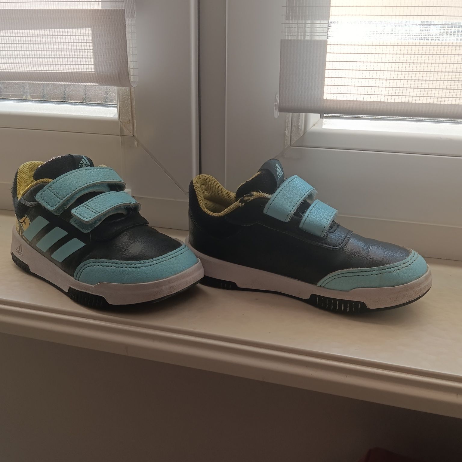 Sprzedam buty Adidas Myszka Mickey