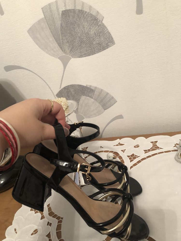 Nowe sandalki Prima Moda r.40
