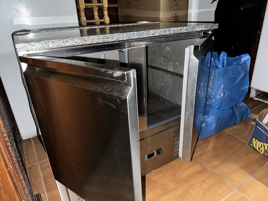 Саладетта холодильник з  склом+5 контейнерів нерж з кришками