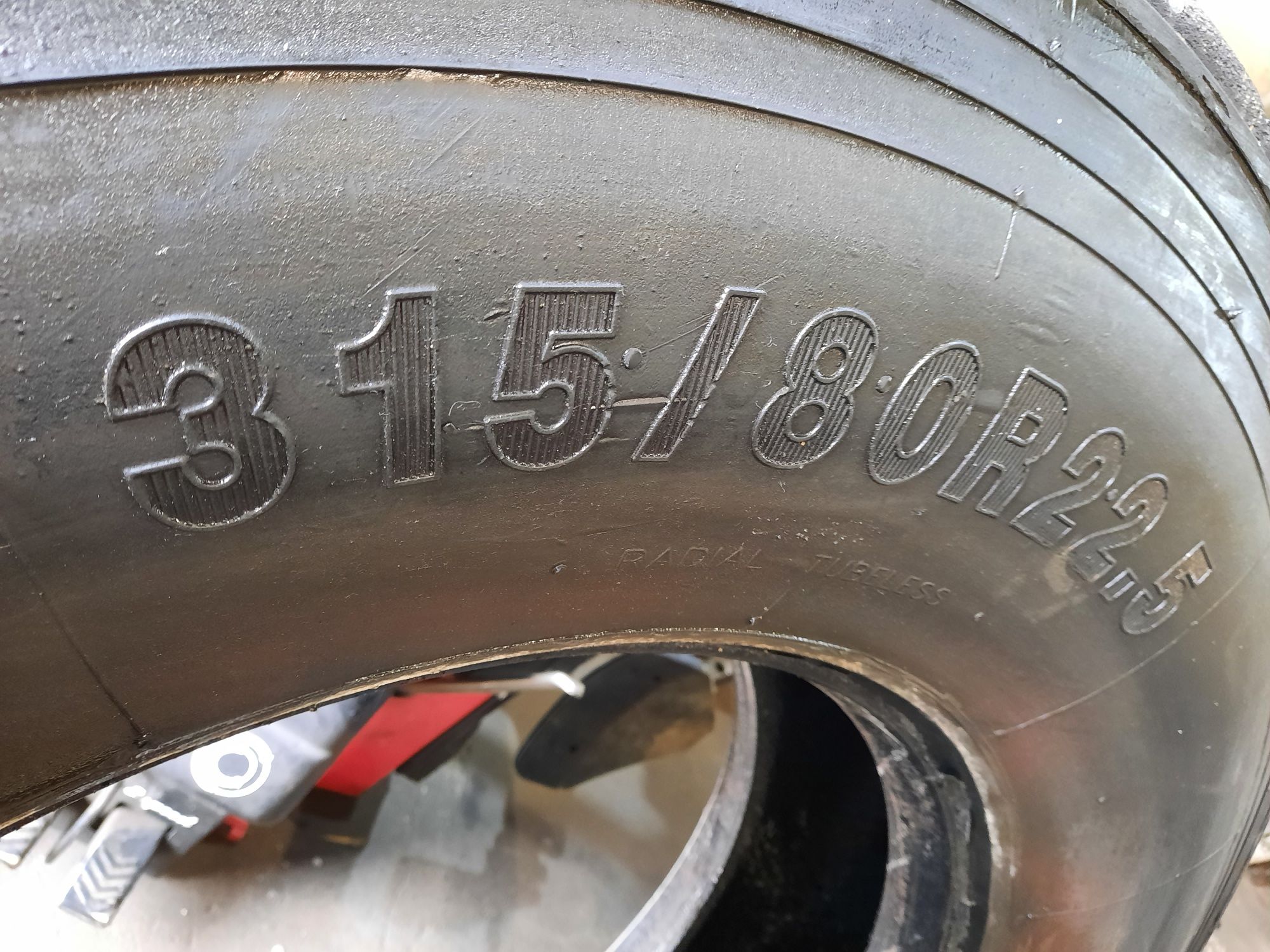 Używane OPONY 315/80R22,5 Ciężarowe BUDOWLANE Napędowe