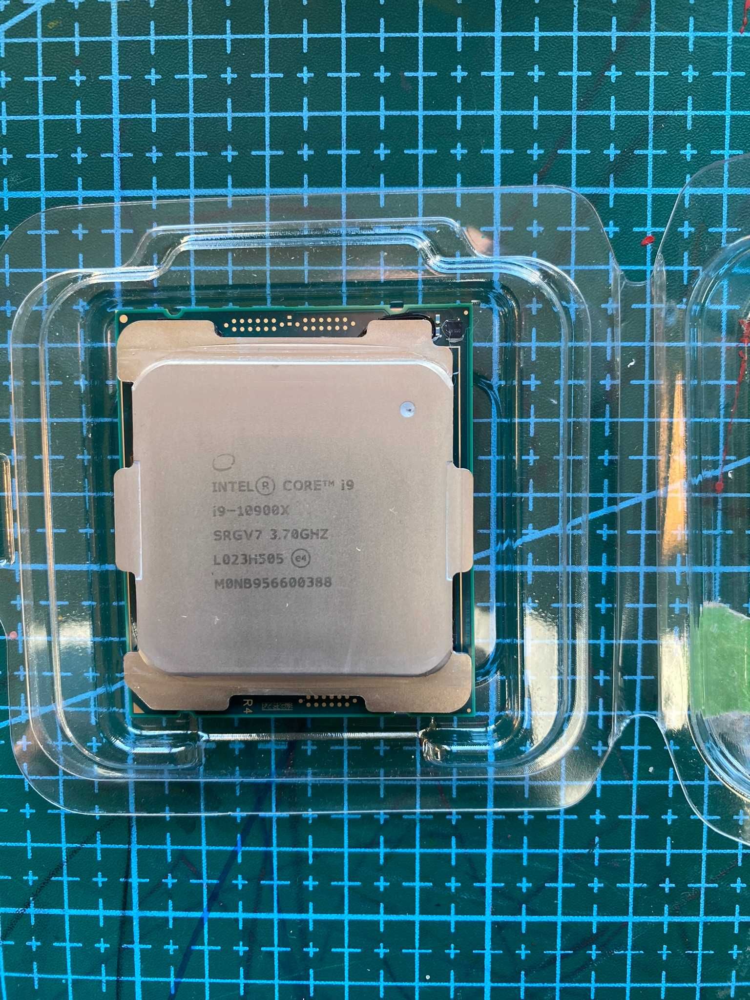Procesor Intel i9-10900X