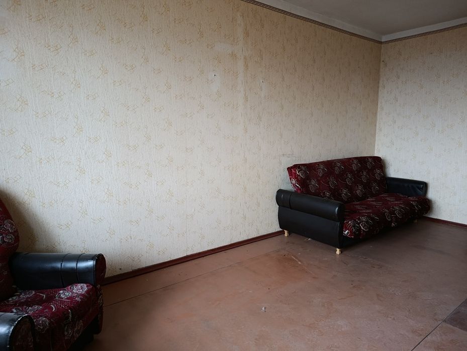 Продам 2 кімнат. квартиру на Л/Б, 8/10 поверх