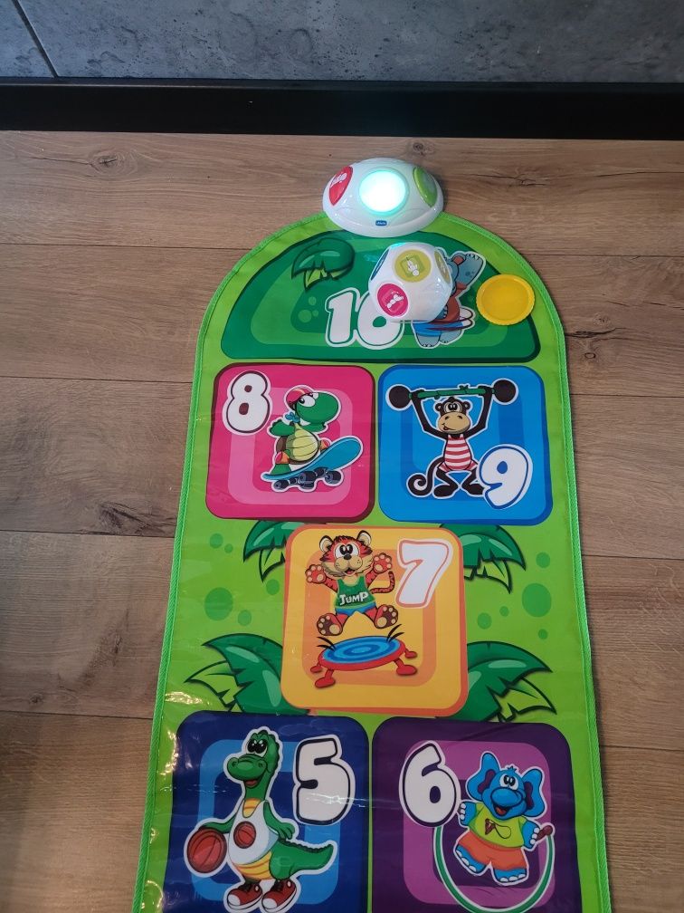 Mata grająca Chicco gra w klasy