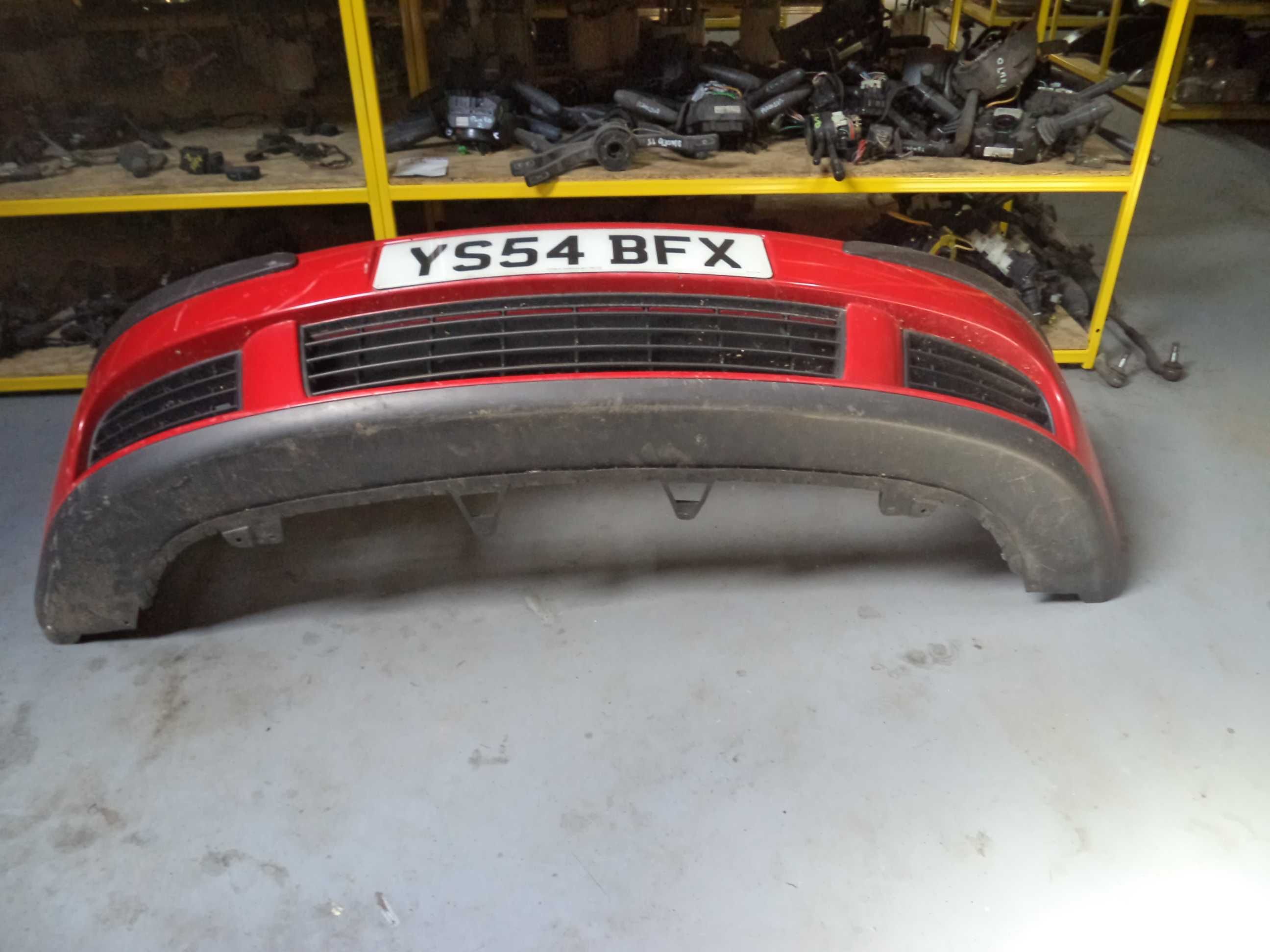 Бампер Volkswagen Golf 5 хечбек з 03-09  р.в.